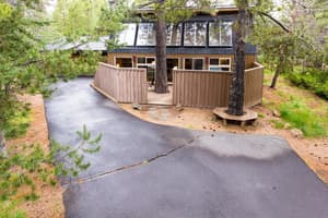 thumbnail: Property grounds
