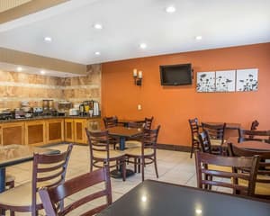 thumbnail: Breakfast area