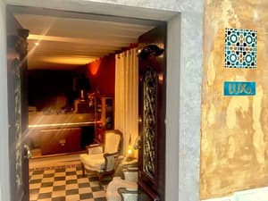 thumbnail: Property entrance