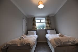 thumbnail: Interior entrance