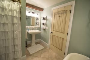 thumbnail: Bathroom