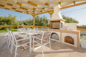 thumbnail: BBQ/picnic area