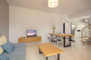 thumbnail: Living area