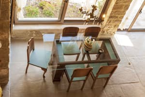 thumbnail: Interior detail
