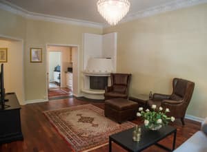thumbnail: Primary image