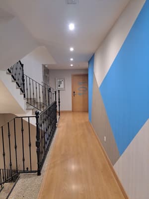 thumbnail: Interior detail
