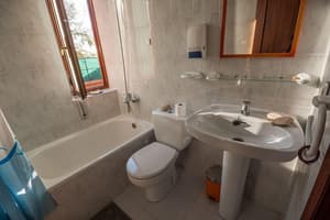 thumbnail: Bathroom