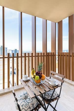 thumbnail: Balcony view