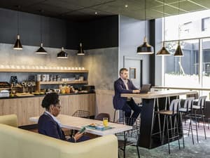 thumbnail: Breakfast area