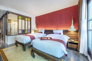 thumbnail: Room
