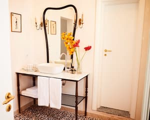 thumbnail: Bathroom sink