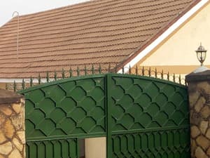 thumbnail: Property entrance