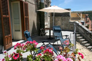 thumbnail: Terrace/patio