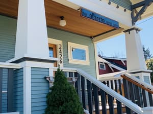 thumbnail: Property entrance