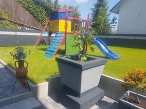 thumbnail: Garden view
