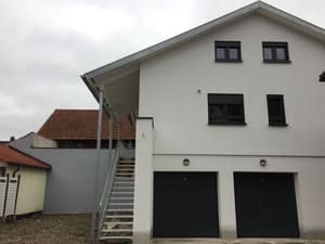 thumbnail: Front of property