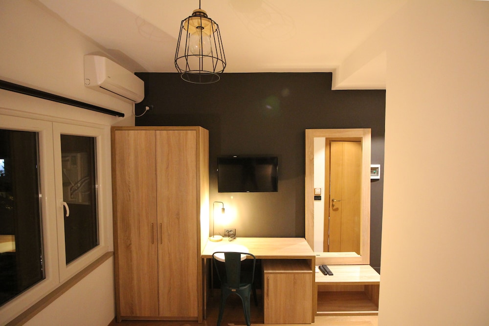 In-room business center