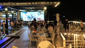 thumbnail: Poolside bar