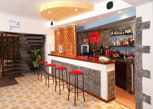 thumbnail: Bar (on property)