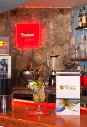 thumbnail: Bar (on property)
