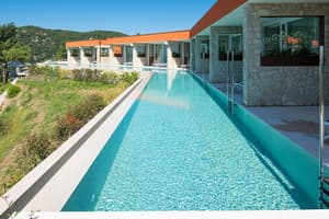 thumbnail: Infinity pool