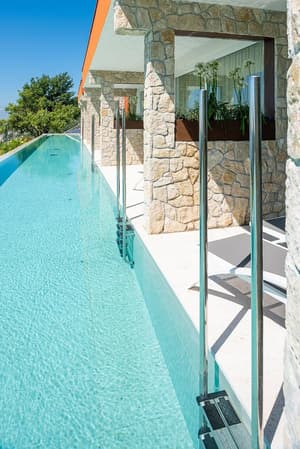 thumbnail: Infinity pool