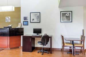 thumbnail: Business center