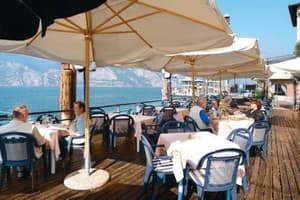 thumbnail: Outdoor dining