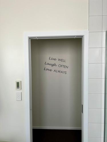 324228969.jpg