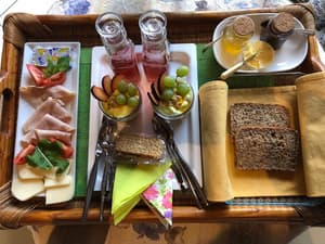 thumbnail: Restaurant