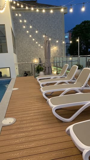 thumbnail: Rooftop pool