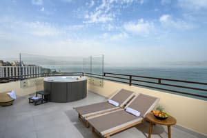thumbnail: Terrace/patio