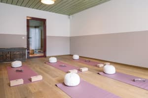 thumbnail: Yoga