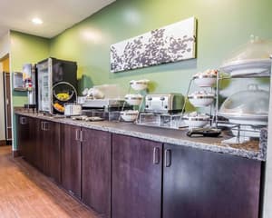 thumbnail: Breakfast area