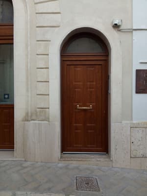 thumbnail: Property entrance