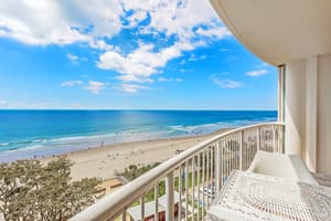 thumbnail: Balcony