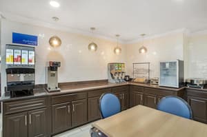 thumbnail: Breakfast area