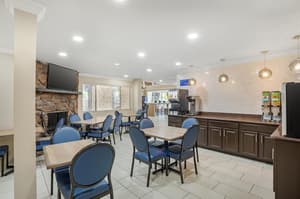 thumbnail: Breakfast area