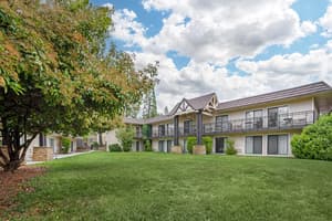 thumbnail: Exterior