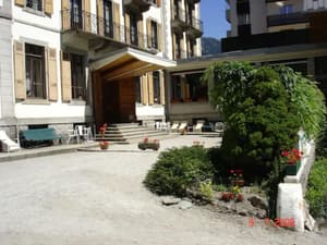 thumbnail: Exterior