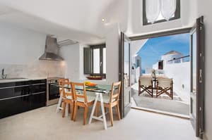 thumbnail: In-room dining