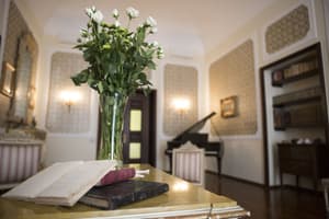 thumbnail: Interior