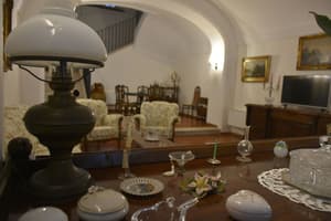 thumbnail: Interior entrance