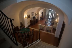 thumbnail: Interior entrance