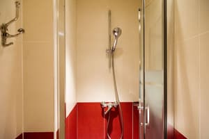 thumbnail: Bathroom shower