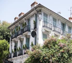 thumbnail: Exterior