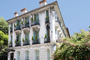 thumbnail: Exterior