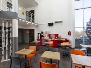 thumbnail: Breakfast area