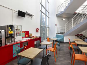 thumbnail: Breakfast area