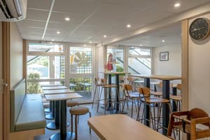 thumbnail: Breakfast area